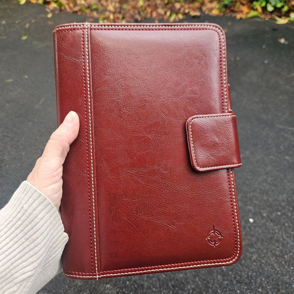 Franklin Covey 365 Classic 7-Ring Binder Magnetic Snap Red Faux Leather Planner